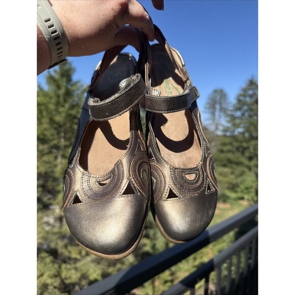 NAOT Mary Jane Shoe Women’s 40 9 US Bronze Leather Slingback Flat Cork Insole - Picture 1 of 16